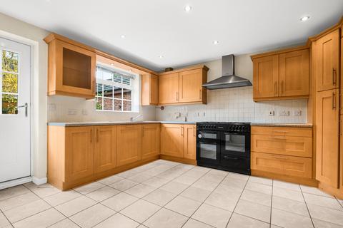 12 Barlow Drive, Fradley, Lichfield, WS13 8TL