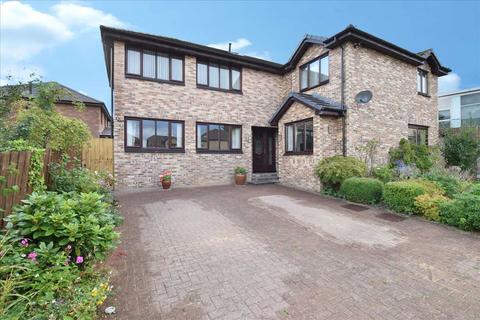 5 bedroom detached house for sale - Naismith Court, Stonehouse