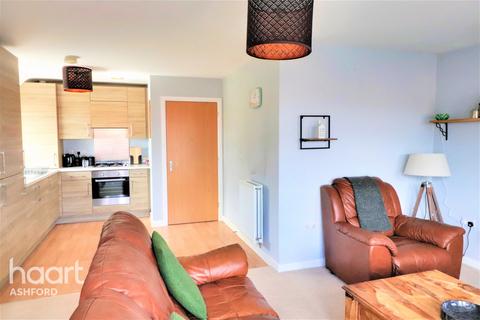 16 Nuthatch Drive, Finberry, Ashford, TN25 7AA