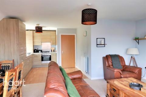 16 Nuthatch Drive, Finberry, Ashford, TN25 7AA