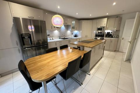6 Edwardian Close, Shirley, Solihull, B90 3SP