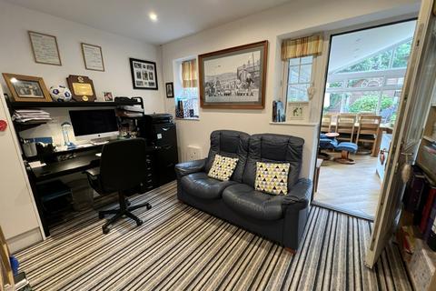 6 Edwardian Close, Shirley, Solihull, B90 3SP