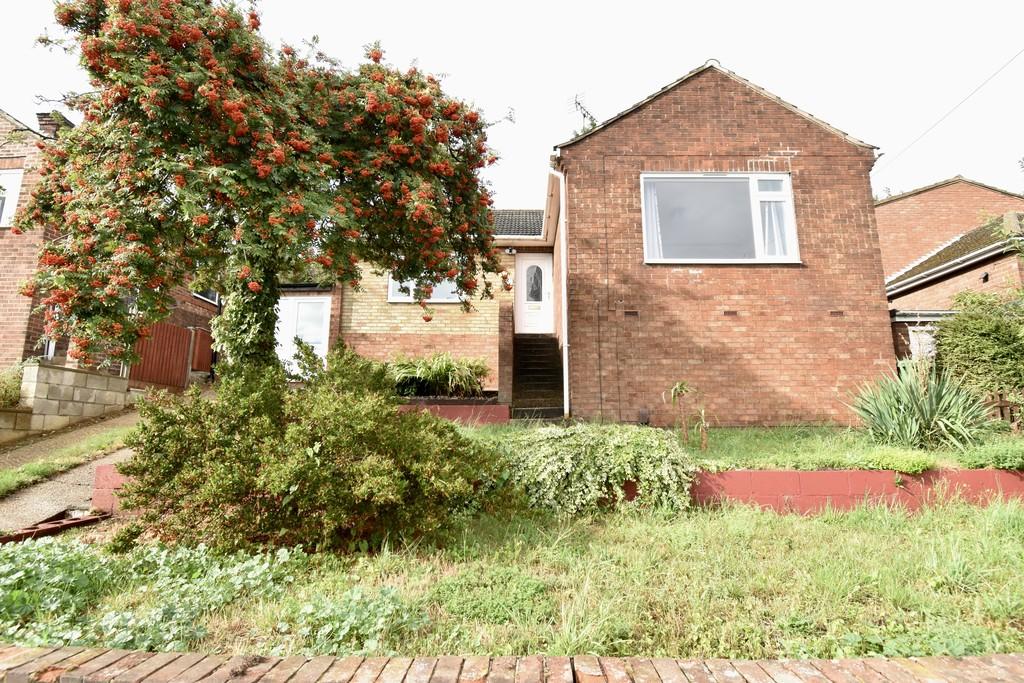 Hillside Avenue, Lincoln 3 bed detached bungalow £215,000