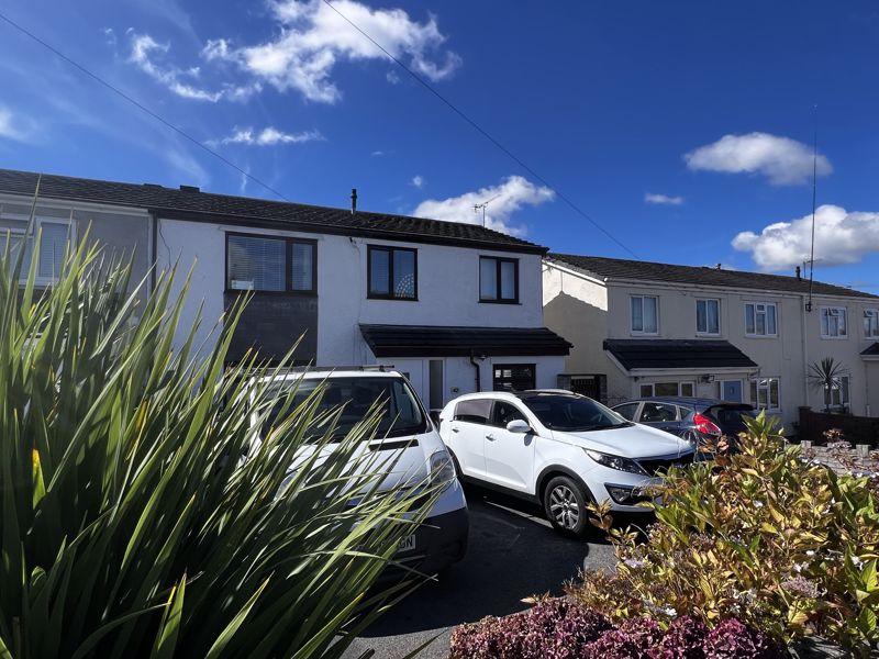 Llanfairpwllgwyngyll, Isle Of Anglesey 4 bed semidetached house for