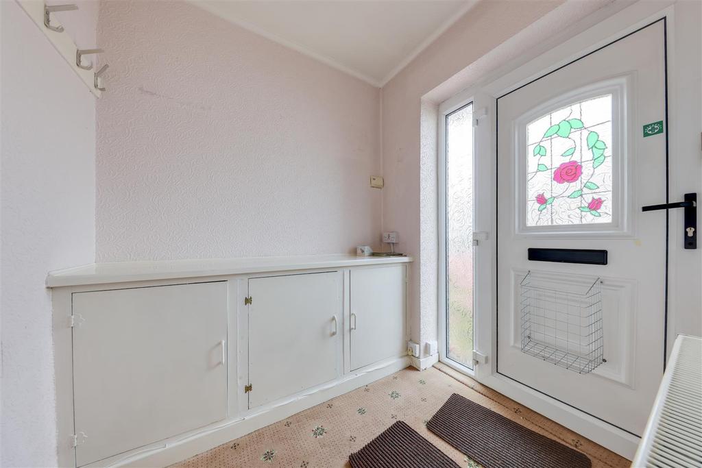 Andrew Avenue, Rawtenstall, Rossendale 2 bed semidetached bungalow £