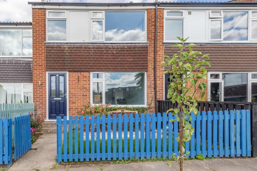 Park House Green, Harrogate, HG1 3HW 3 bed terraced house £235,000