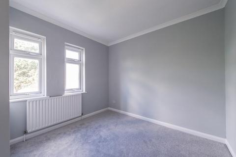 16 Jubilee Crescent, Gravesend, DA12 4JF