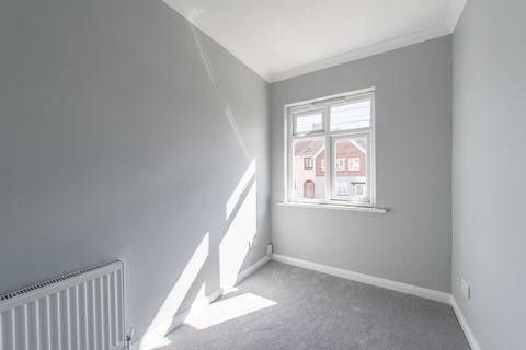 16 Jubilee Crescent, Gravesend, DA12 4JF