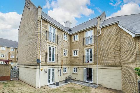 49 Kingfisher Drive, Greenhithe, DA9 9RT