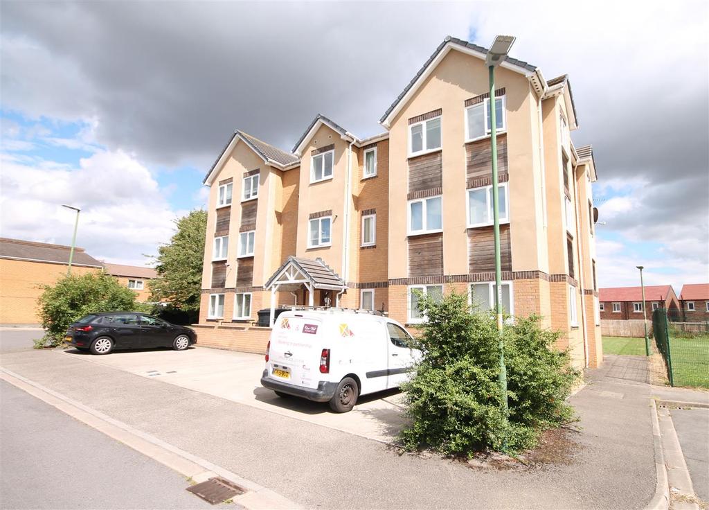 Morrison Close, Woodham, Newton Aycliffe 3 bed flat £550 pcm (£127 pw)