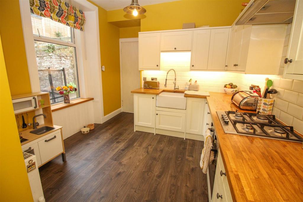 Orchard Terrace, Hawick 3 bed semidetached house £210,000