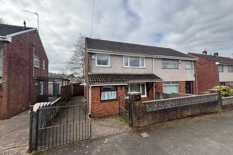 3 bedroom semi-detached house to rent, Glasfryn Close, Swansea, SA2