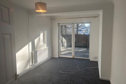 3 bedroom semi-detached house to rent, Glasfryn Close, Swansea, SA2
