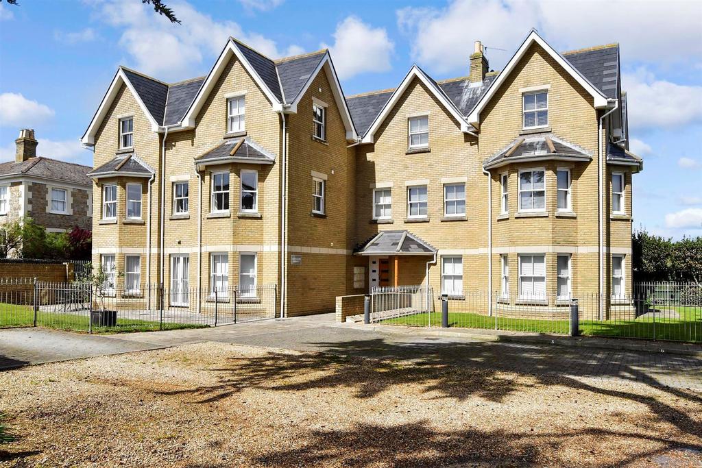 Gate Lane, Freshwater, Isle of Wight 2 bed ground floor flat £330,000