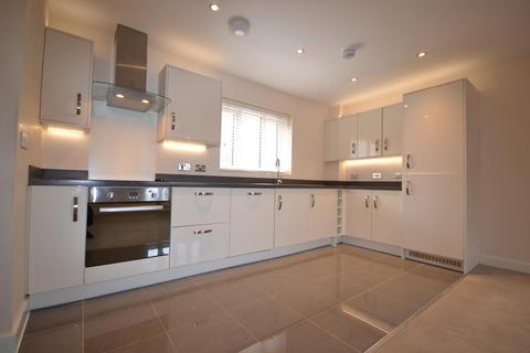 2 bedroom maisonette to rent, Henry Everett Grove, Colchester, CO2