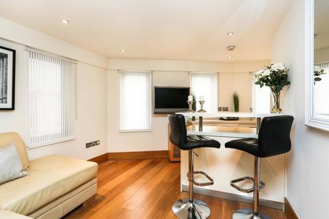 1 bedroom flat to rent, Deanery Street, Mayfair, London, W1K