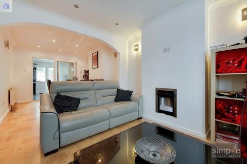 15 Keith Road, Hayes, UB3 4HW