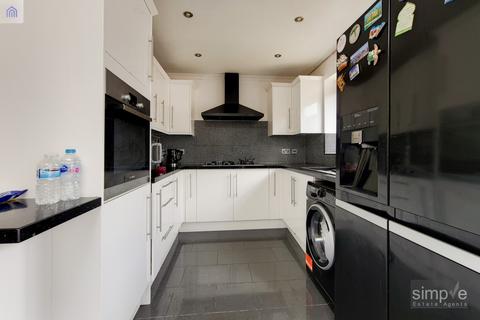 15 Keith Road, Hayes, UB3 4HW
