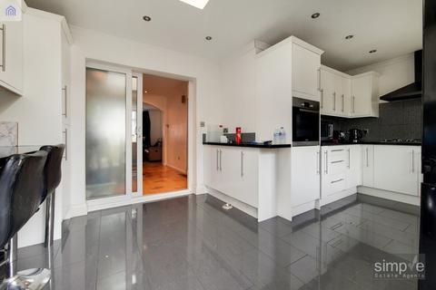 15 Keith Road, Hayes, UB3 4HW