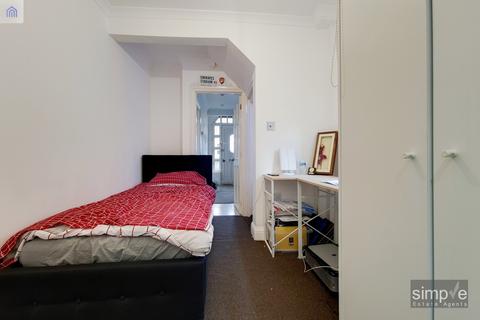 15 Keith Road, Hayes, UB3 4HW