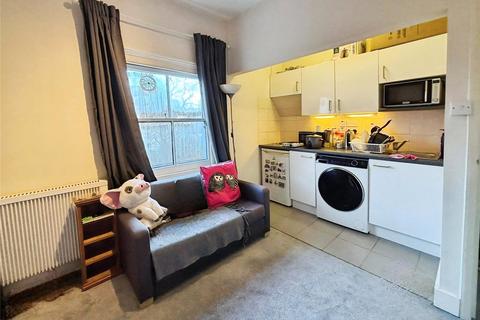 Studio to rent, Edith Road, London, W14