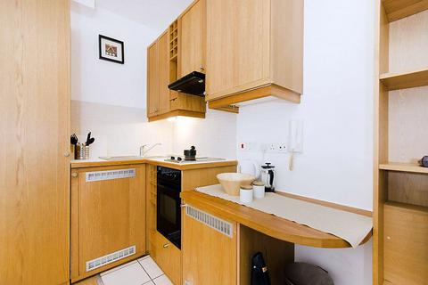 Studio to rent, Fairholme Road, West Kensington, London W14