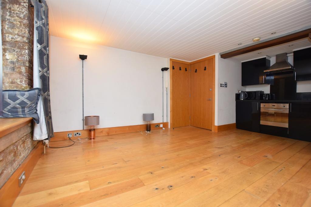 Reception/Kitchen