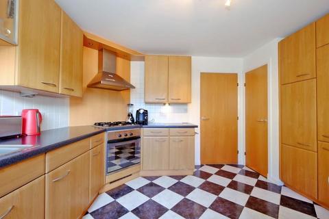 2 bedroom flat to rent, Links Road, City Centre, Aberdeen, AB24