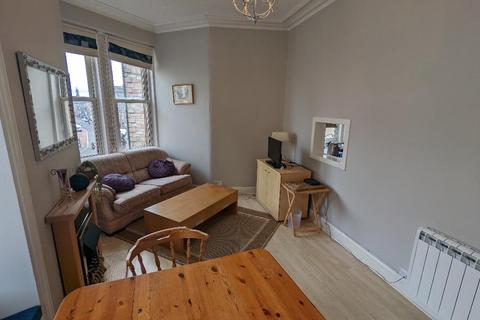 1 bedroom flat to rent, Nicolson Street, Newington, Edinburgh, EH8