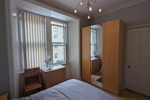 1 bedroom flat to rent, Nicolson Street, Newington, Edinburgh, EH8