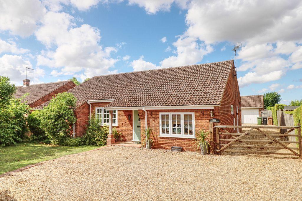 Smeeth Road, Marshland St. James PE14 8JB 3 bed detached bungalow for