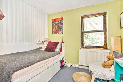 2 bedroom apartment for sale - Hounslow Road, Twickenham, TW2