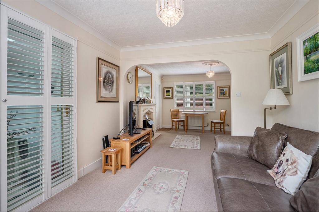 Sitting/Dining Room
