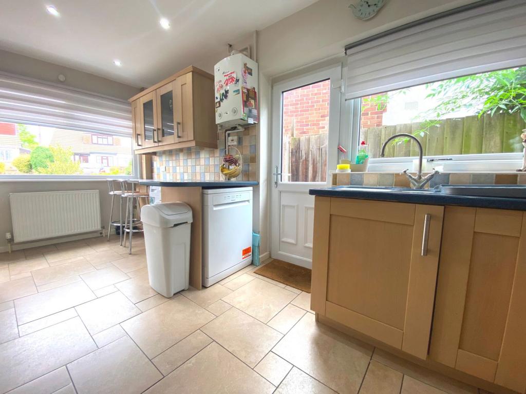 Kitchen / breakfast room