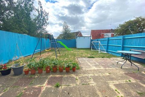 10 Thistleholme Close, Northampton, NN2 7LH