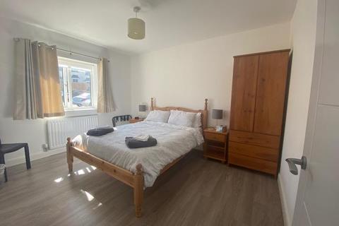 2 bedroom flat for sale - Ground Floor Apartment,  Hoggan Park,  LD3