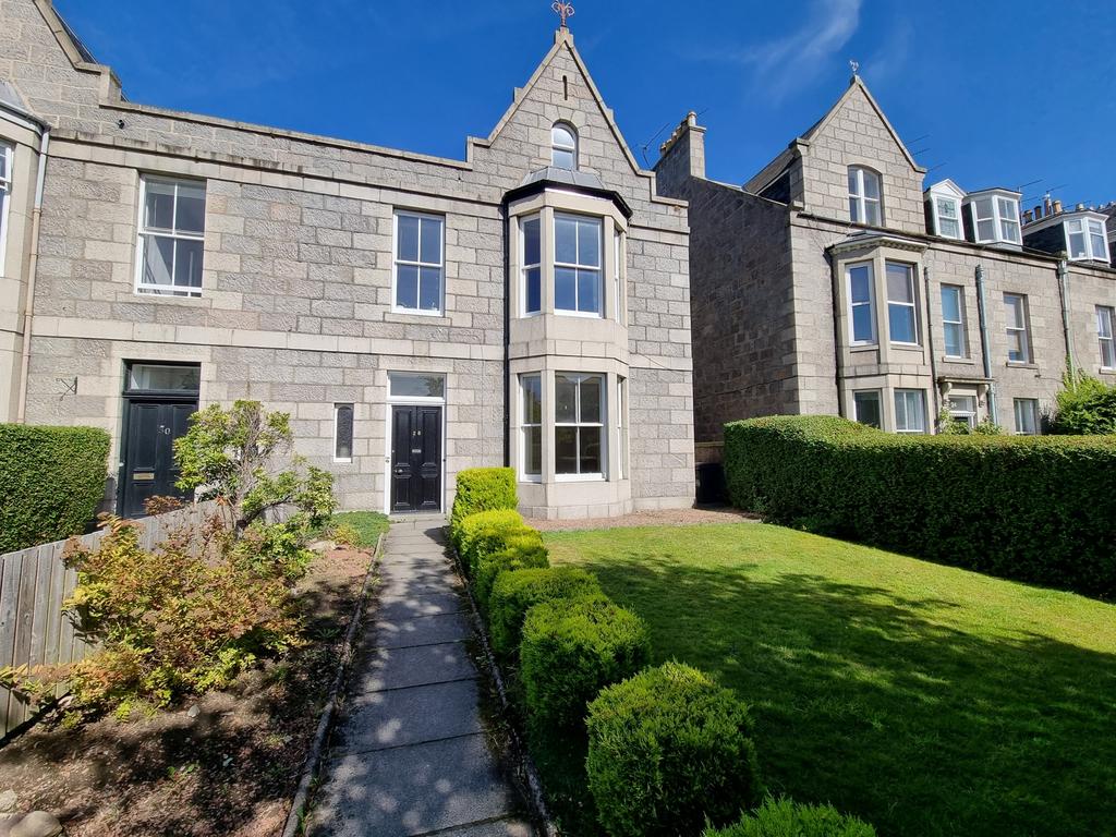 Fountainhall Road, The West End, Aberdeen, AB15 2 bed flat £995 pcm