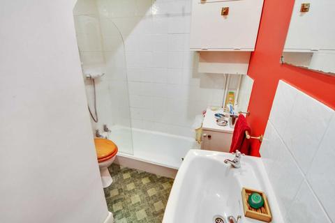 49 Brighton Road, Reading, RG6 1PS