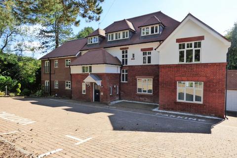 2 bedroom apartment for sale - Flat 3 The Pines, Buxton Road West, Disley, Stockport, SK12
