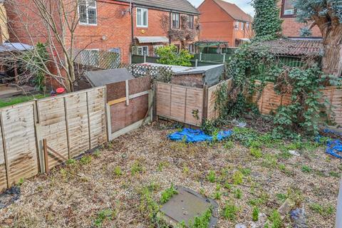 35 Linton Gardens, London, E6 5SQ