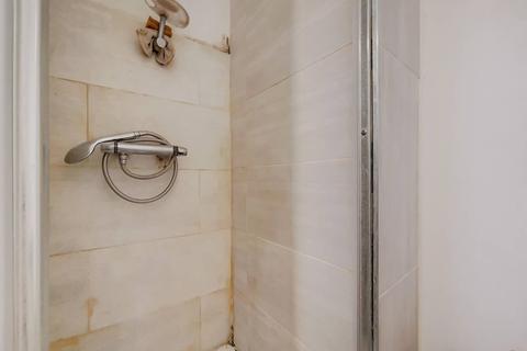35 Linton Gardens, London, E6 5SQ