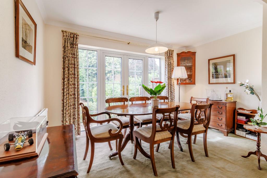 Field Way, Rickmansworth, WD3 4 bed house £600,000