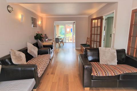 208 Church Hill Road, East Barnet, Barnet, EN4 8PP