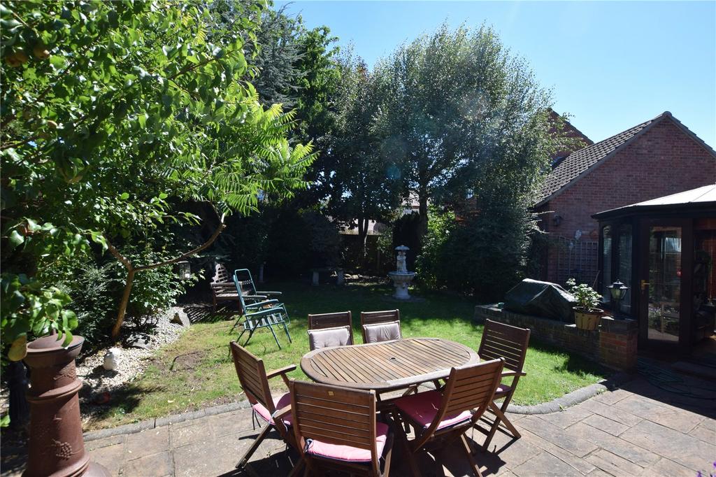 Middleton Row, South Woodham Ferrers... 4 bed detached house £450,000