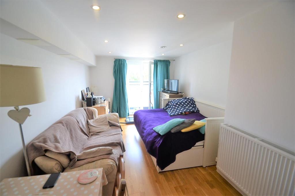 Datchet House, Hounslow 1 bed apartment £245,000