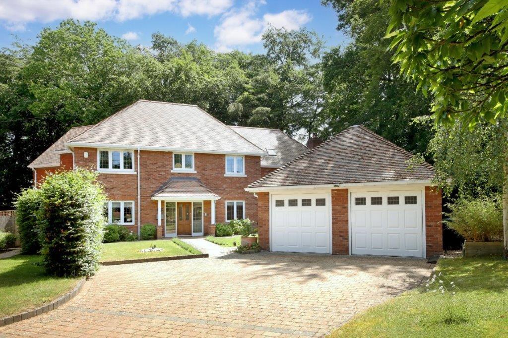 Grovewood Close, Chorleywood, WD3 7 bed detached house £2,400,000