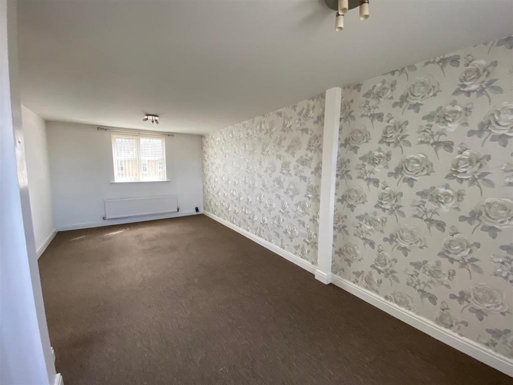 Colonel Drive, West Derby, Liverpool 2 bed apartment £100,000