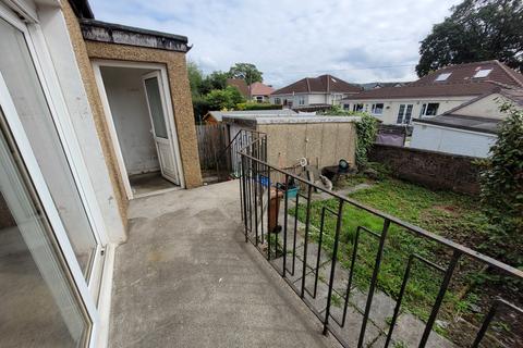 18 Castle Avenue, Balloch, Alexandria, G83 8HX