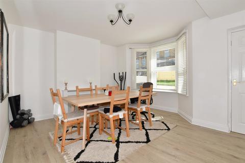 80 Longfield Road, Dover, CT17 9QR