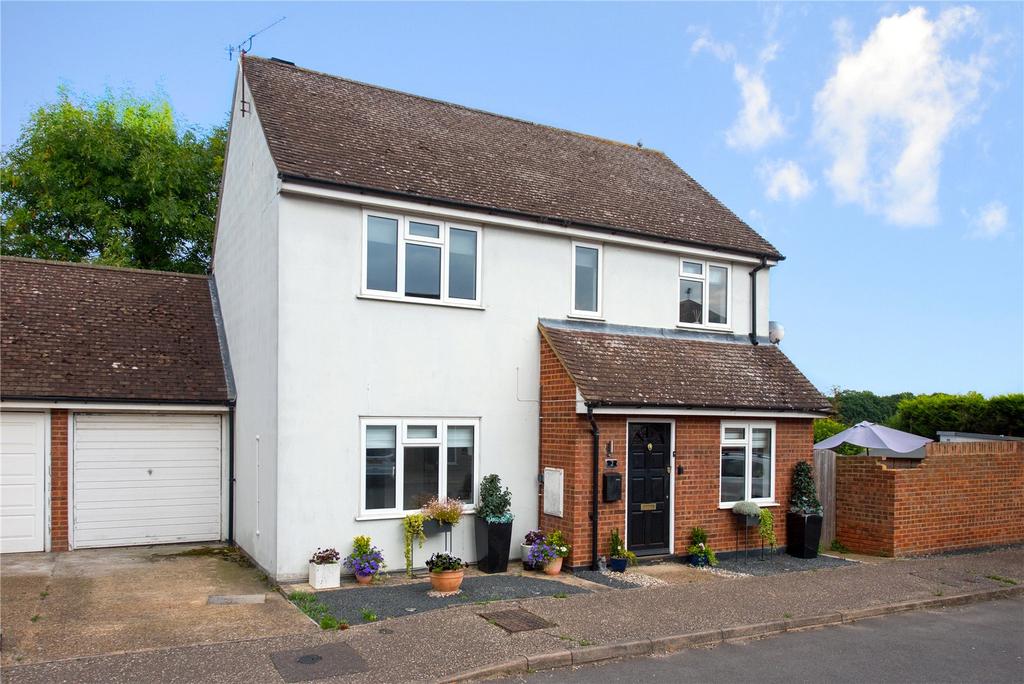 Dovedale Close, Ramsden Heath... 4 bed detached house £525,000